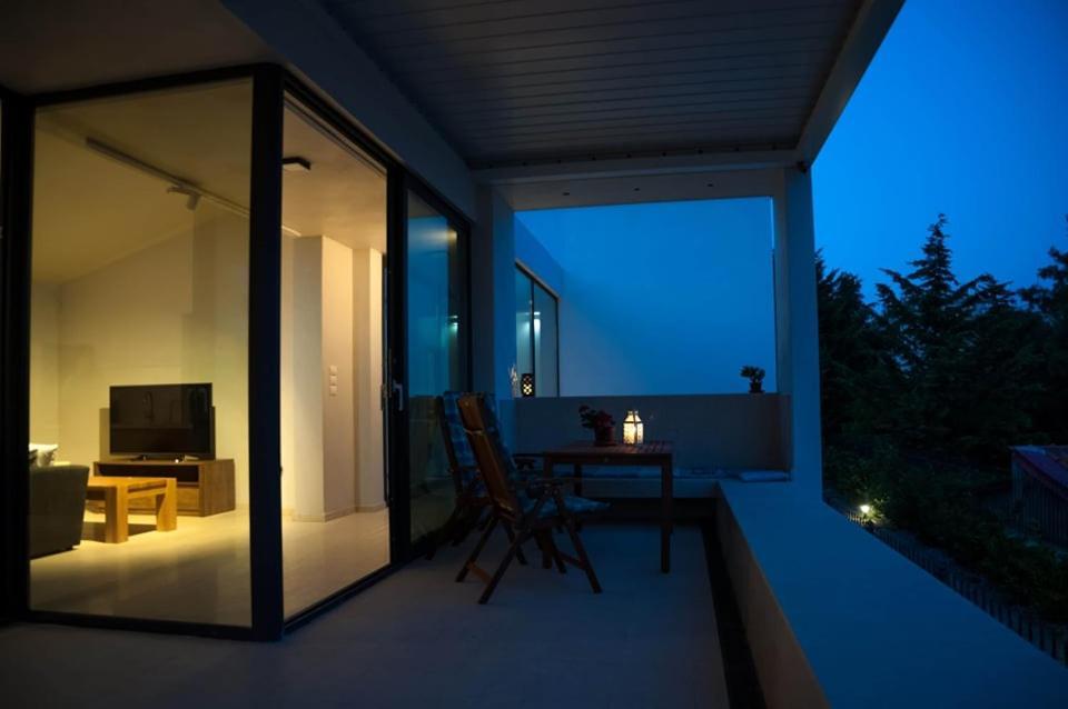 Villa Calypso Palaiontsiflikion Luaran gambar