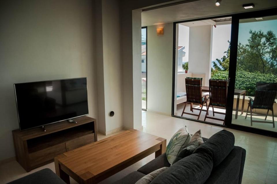 Villa Calypso Palaiontsiflikion Luaran gambar